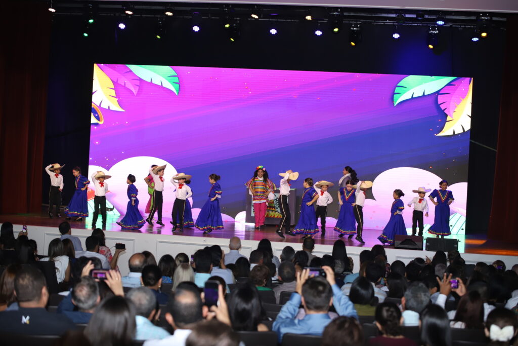 Noche Cultural